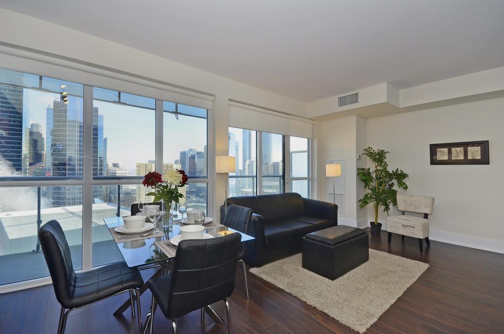 Atlas Suites - Cn Tower & Convention Centre Τορόντο Δωμάτιο φωτογραφία
