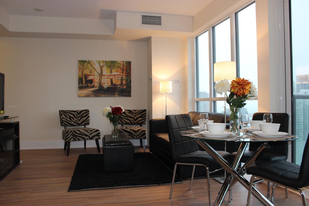 Atlas Suites - Cn Tower & Convention Centre Τορόντο Δωμάτιο φωτογραφία
